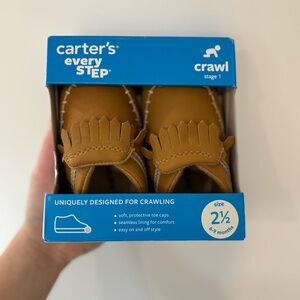 Carter’s Every step Carly Khaki Moccasin  2.5c New
